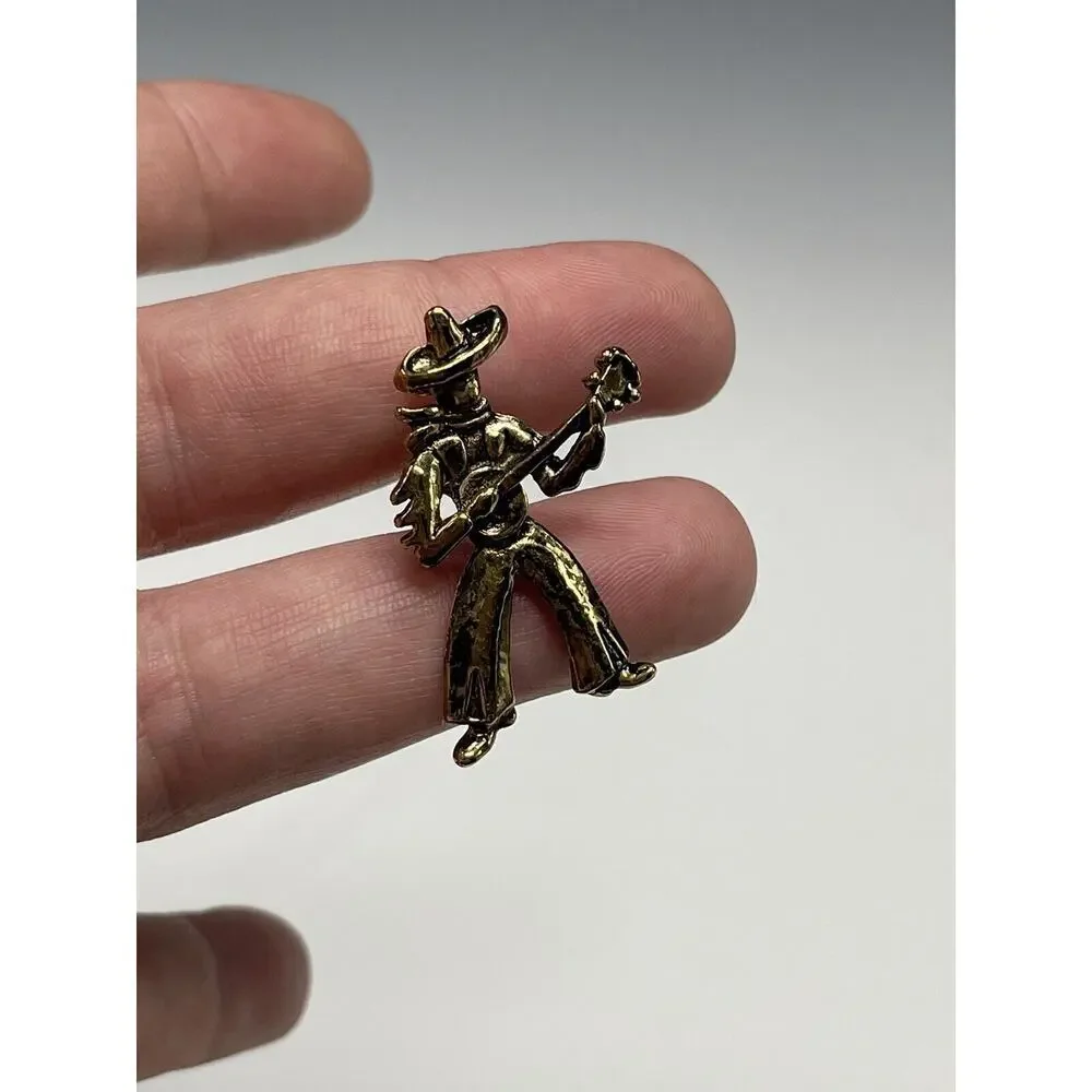 Vintage Mariachi Banjo Brooch Pin Gold-Tone Rustic Metal Retro Cowboy Man Taiwan